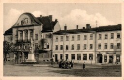 Humpolec, Horní (Riegrovo) náměstí